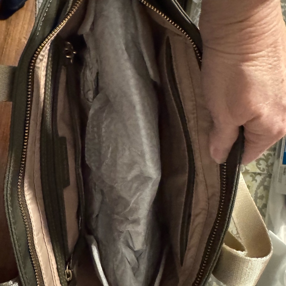 Michael Kors Olive Tote with Cream Straps - Picture 4 of 4